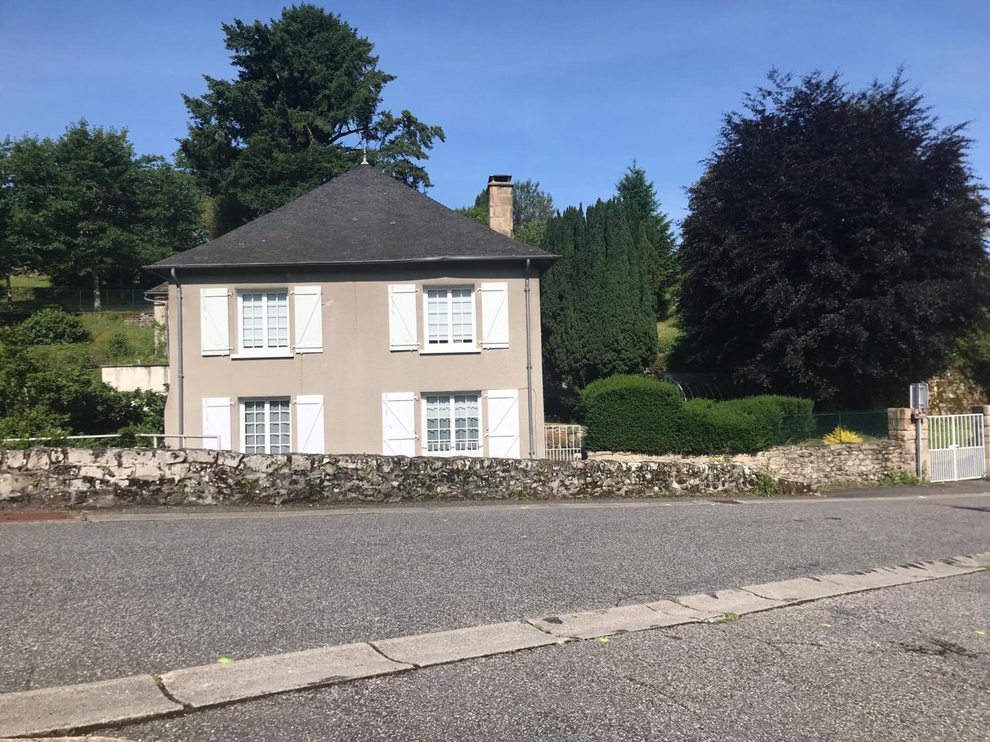 Le Clos Du 10 Treignac ภายนอก รูปภาพ